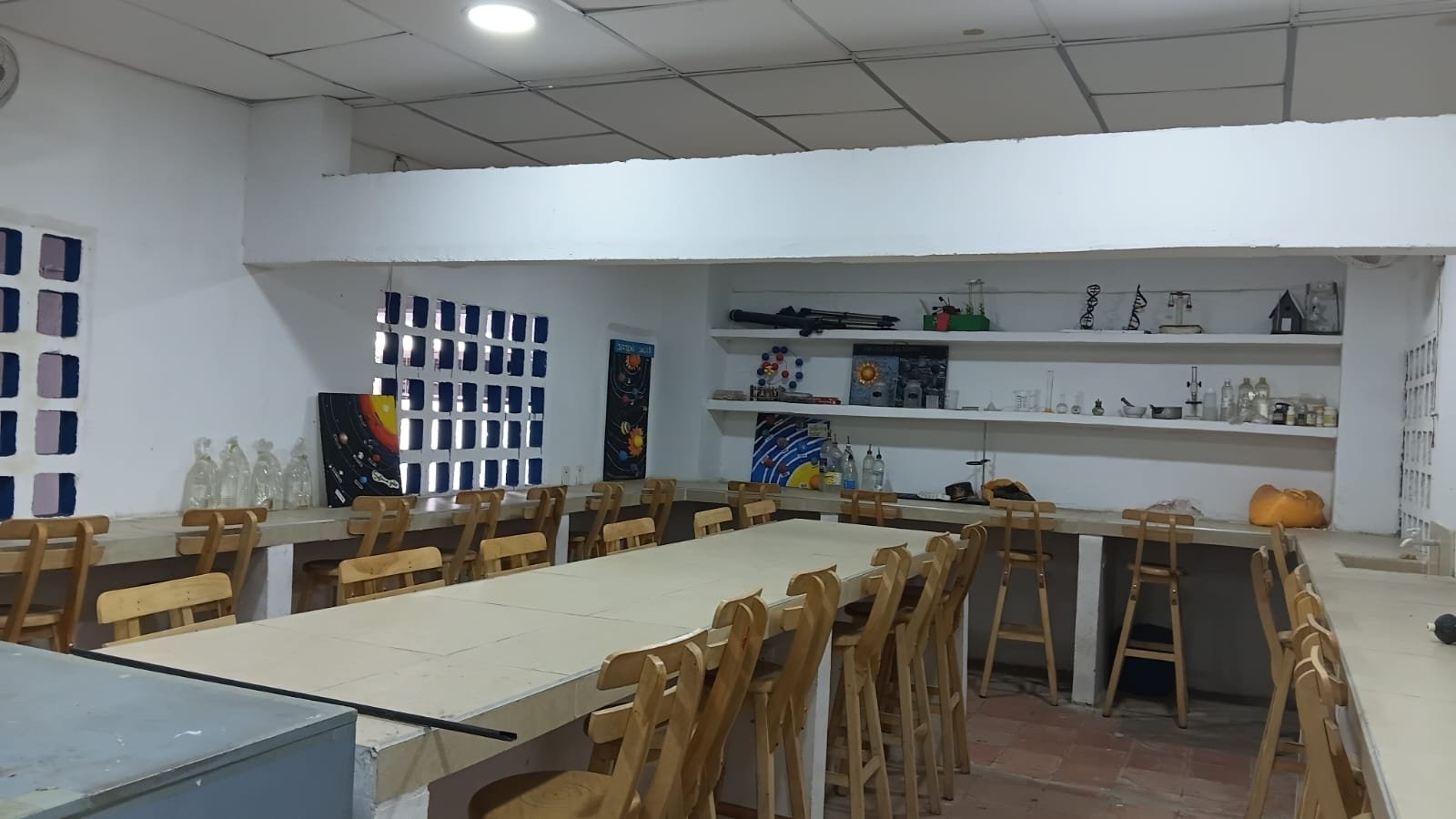 Espacio de laboratorio de CEQA